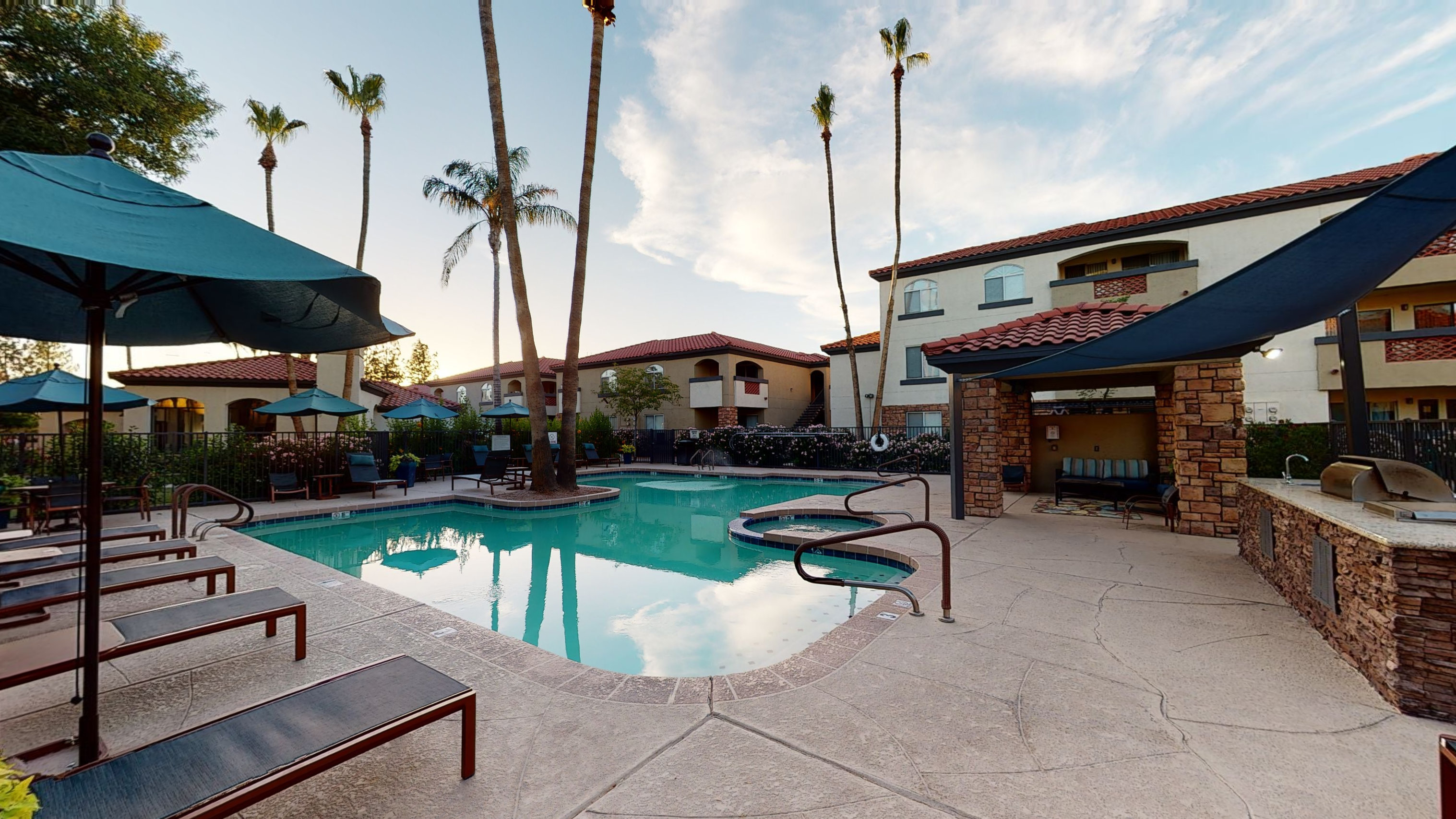 Take a 3D Virtual Tour of MAA Old Town Scottsdale Apartments in Phoenix, AZ