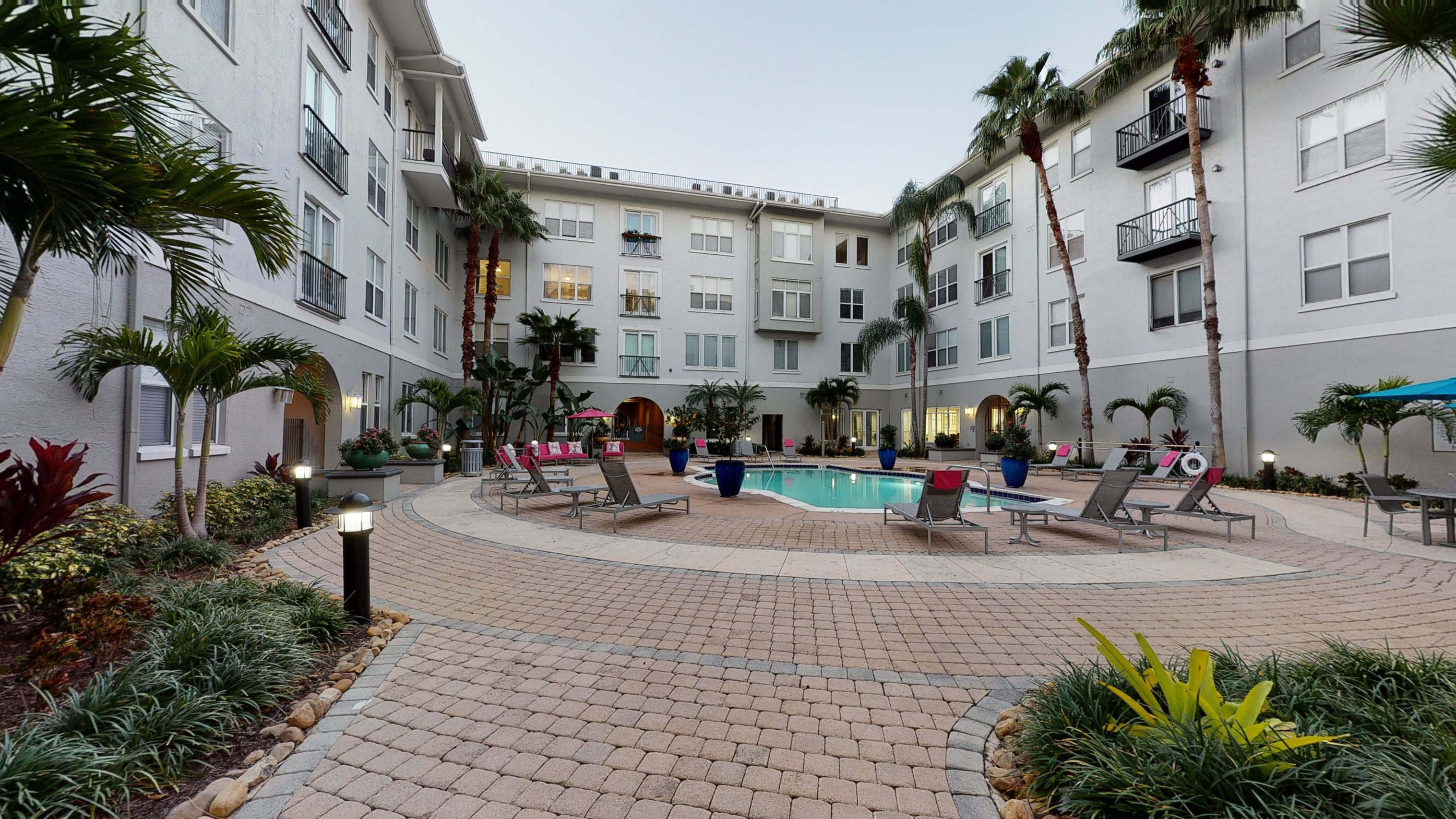 Take a 3D Virtual Tour of MAA Harbour Island Apartments in Tampa, FL